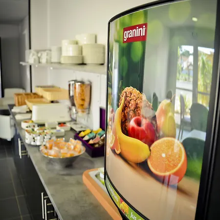 Aparthotel Adonis 3*