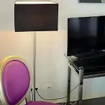 Adonis Aparthotel