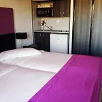 Adonis Aparthotel