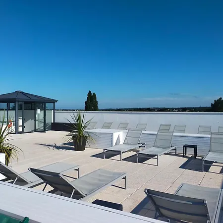 Adonis Lejlighedshotel 3*