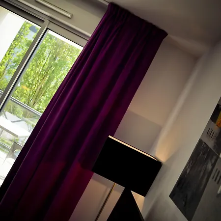 Hotel apartamentowy Adonis