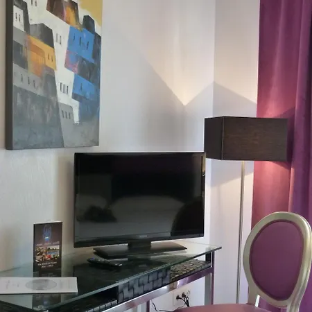 Hotel apartamentowy Adonis 3*