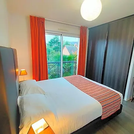 Adonis Lejlighedshotel 3*