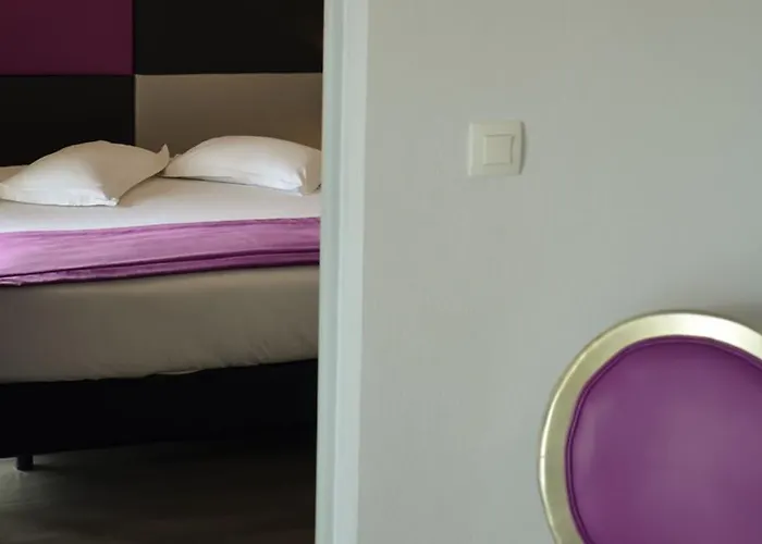 Aparthotel Adonis 3*