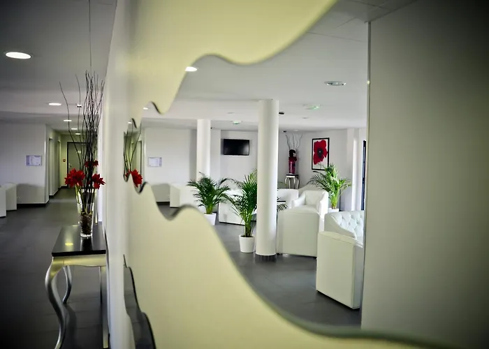 Lägenhetshotell Adonis 3*