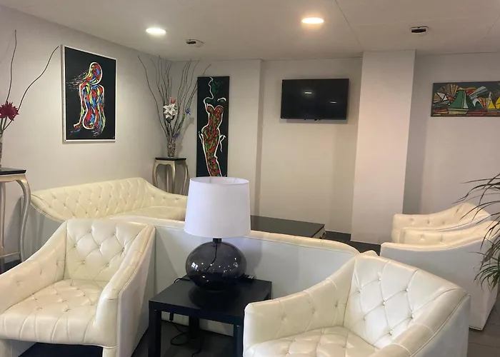 Aparthotel Adonis 3*